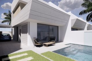 Chalet  Zona de la playa. Villa de 3 dormitorios en venta en santiago de la ribera, con pi