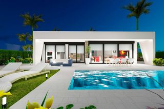 Xalet a Valentín. Villa de 3 dormitorios en venta en calasparra, con piscina