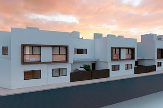 Casa adosada en San javier. Casa adosada de 3 dormitorios en venta en san javier, con piscin