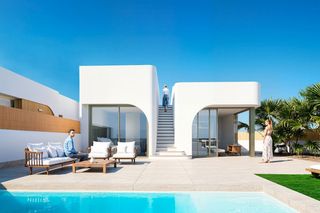Xalet a Serena golf. Villa de 3 dormitorios en venta en los alcázares, con piscina