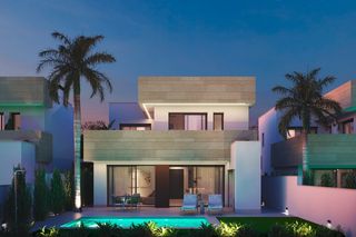 Chalet  Zona de la playa. Villa de 3 dormitorios en venta en santiago de la ribera, con pi