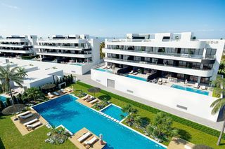 Pis  Serena golf. Apartamento de 2 dormitorios en venta en los alcázares, con pisc