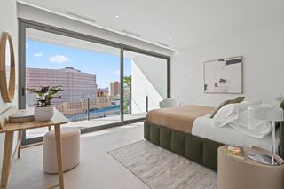 Xalet  Calle munich, 1. Villa de 3 dormitorios con jardín y garaje en benidorm