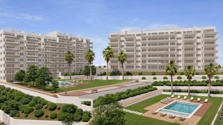 Pis a San miguel de salinas. Apartamento de 3 dormitorios y 2 baños con piscina y jardín en s