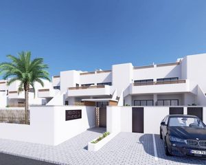 Attique  Dolores. Ático de 3 dormitorios y 2 baños con piscina y jardín en dolores