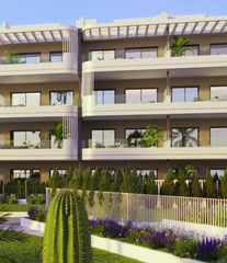 Piso en Torrevieja. Apartamento de 2 dormitorios y 2 baños con piscina y garaje en t