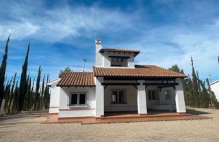 Chalet à La Pinilla - Las Palas. Costa blanca eiendom presenta este proyecto ubicado en el espect