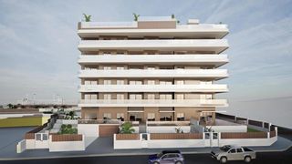 Àtic  Avenida altea, 1. Ático de 2 dormitorios y 2 baños con piscina y jardín en la vill