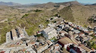Dachwohnung in El fondó de les neus. Ático de 3 dormitorios y 2 baños con piscina y garaje en hondón