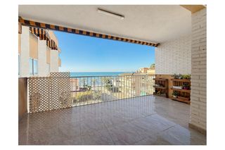 Pis a Santa pola. Apartamento de 3 dormitorios y 2 baños en santa pola