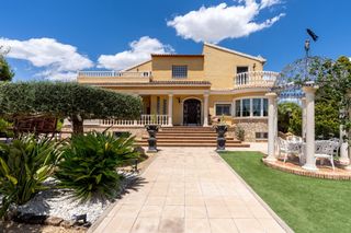 Chalet  San vicente del raspeig. Chalet independiente a la venta en san vicente del raspeig