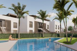 Casa a Pilar de la horadada. Bungalow de 3 dormitorios y 2 baños con piscina y jardín en pila
