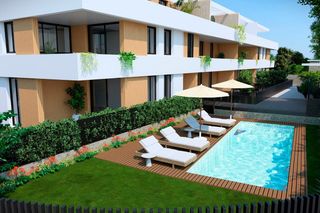 Dachwohnung  Playa. Ático de 3 dormitorios y 2 baños con piscina y jardín en jávea