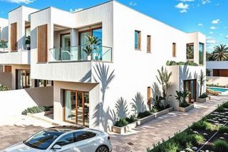 Chalet  Res. las filipinas. Villa de 3 dormitorios y 2 baños con piscina y jardín en villama