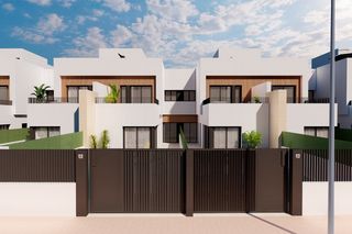 Flat  Playa la concha. Villa  semidetached de 3 dormitorios y 2 baños con piscina y jar