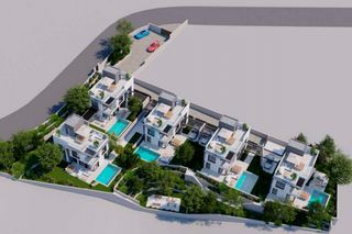 Chalet  Playas del torres. Villa de 4 dormitorios y 3 baños con piscina y jardín en villajo