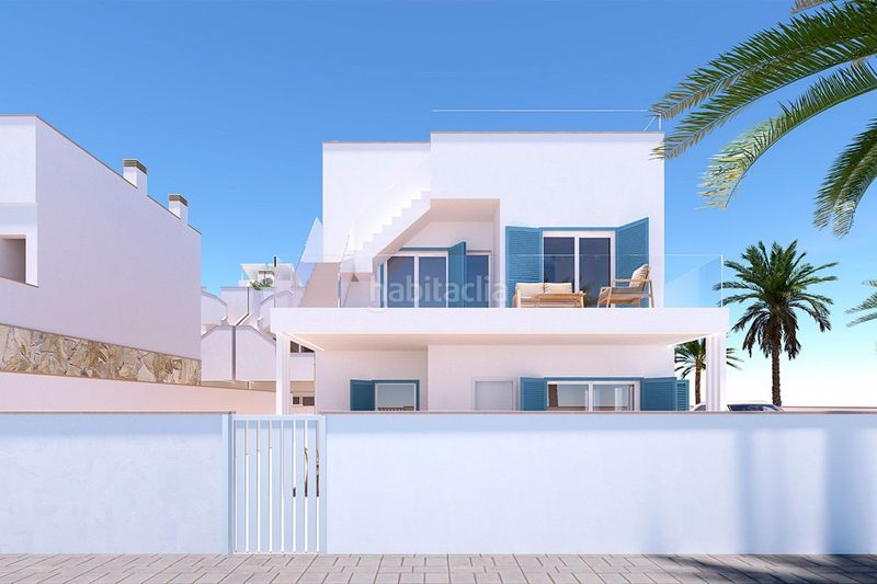 Foto ab88b4d5-2b2f-4d61-9698-6e29f9dcd3a5. Ático en playa del puerto ático de 2 dormitorios y 2 baños con piscina y jardín en Torre de la Horadada en Pilar de la Horadada