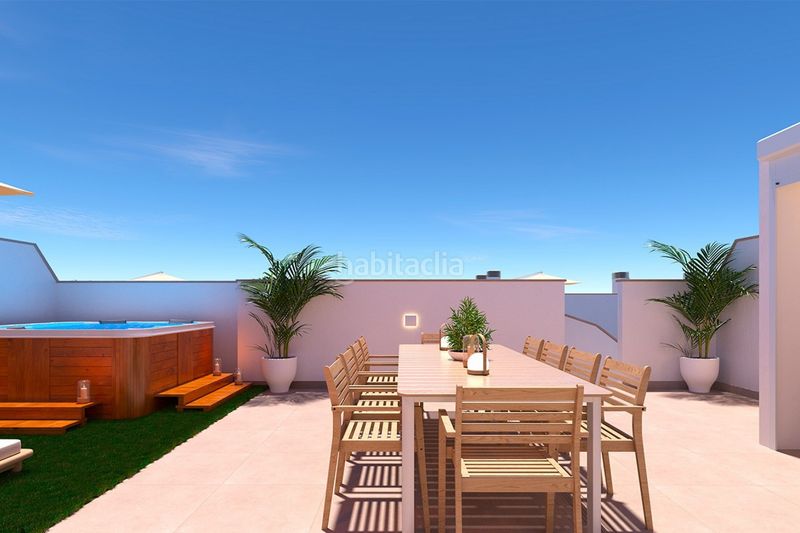 Foto cde51871-3dd8-405e-8085-d379eaafe847. Ático en playa del puerto ático de 2 dormitorios y 2 baños con piscina y jardín en Torre de la Horadada en Pilar de la Horadada