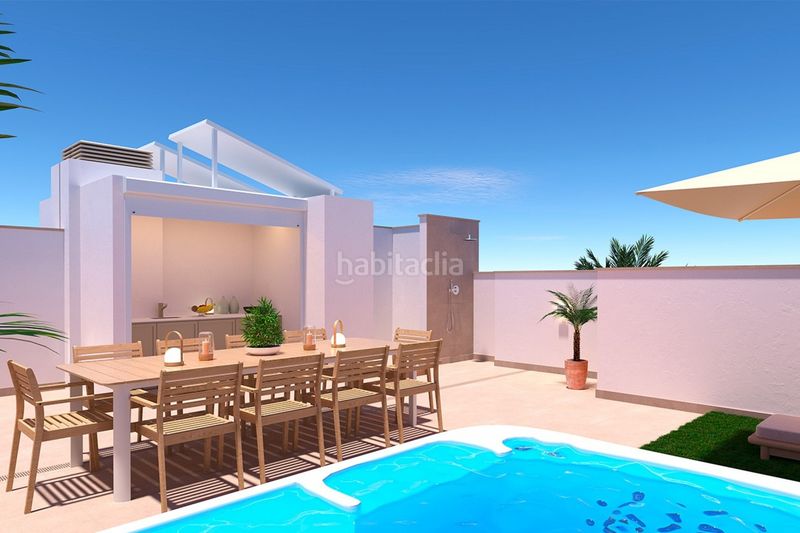 Foto f4abd361-99a3-488e-9bde-96a63e9ee58a. Ático en playa del puerto ático de 2 dormitorios y 2 baños con piscina y jardín en Torre de la Horadada en Pilar de la Horadada
