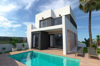 Xalet  La nucía. Villa de 4 dormitorios y 3 baños con piscina y jardín en la nucí