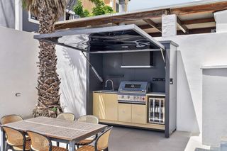 Casa en Res. las filipinas. Vivienda pareada totalmente reformada con jacuzzi privado y espe