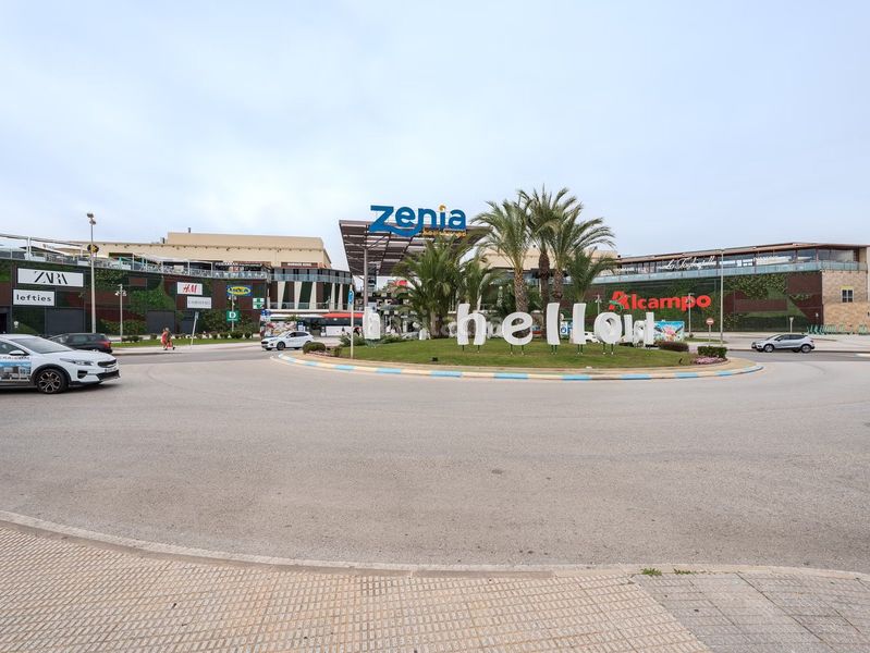 Foto db924458-10f6-4639-b00f-fbeda2f75690. Pis amb aparcament piscina a Playa Flamenca Orihuela