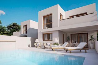 Casa a Escandinavia. Villa  semidetached de 4 dormitorios y 2 baños con piscina y jar