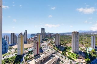 Duplex  Calle presidente adolfo suárez. Ático dúplex exclusivo en benidorm  vistas al mar  orientación s