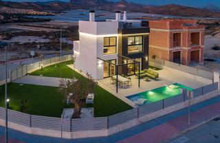 Chalet en Bonalba-Cotoveta. Costa blanca eiendom presenta este exclusivo proyecto de viviend