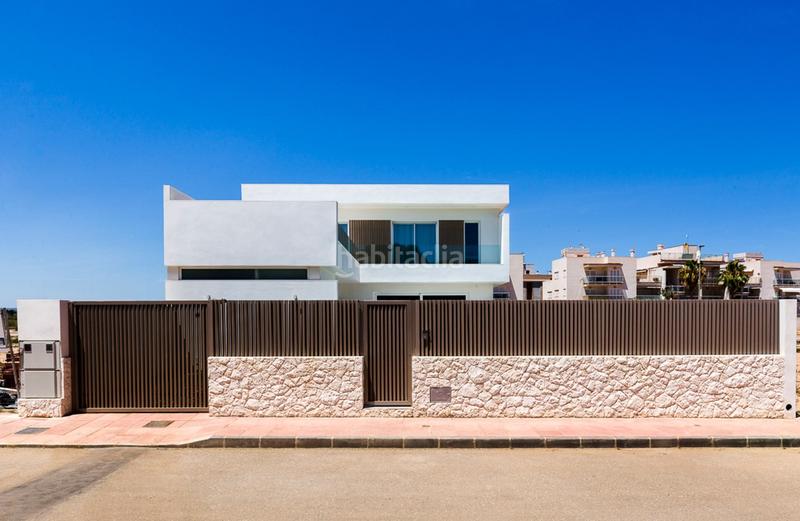 Foto a1d23768-65cc-4f99-aab3-1615242c9a00. Chalet with parking pool in Santiago de La Ribera San Javier