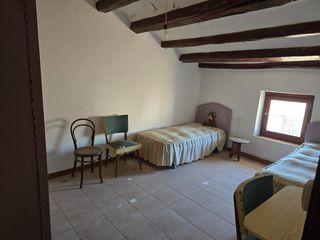 Casa aparellada a Sant Quintí de Mediona. Casa pareada de 435m2 construido, con parcela de 575m2