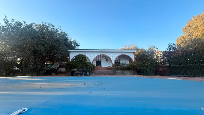 Foto 0dde8241-2445-40f8-8ddc-f5379508e918. Casa amb xemeneia calefacció aparcament piscina a Almodóvar del Río