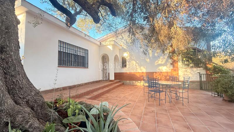 Foto 2d608194-25fb-4f9d-84a1-55d25c760147. Casa amb xemeneia calefacció aparcament piscina a Almodóvar del Río