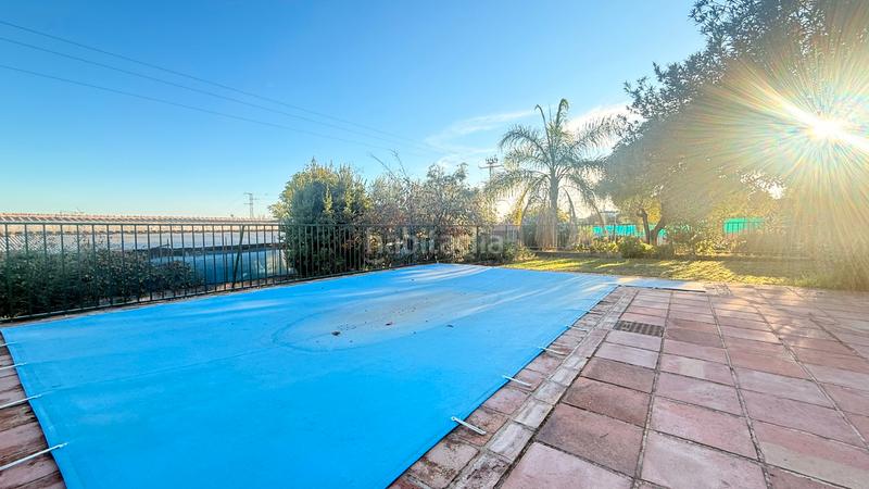 Foto 5883fc04-9189-4aa5-be17-0dcc088d68d5. Casa amb xemeneia calefacció aparcament piscina a Almodóvar del Río