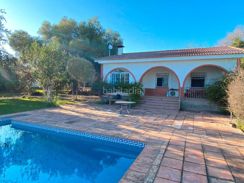 Foto a225ce7e-9c17-4fe3-abd0-60c90aed2fe0. Casa amb xemeneia calefacció aparcament piscina a Almodóvar del Río