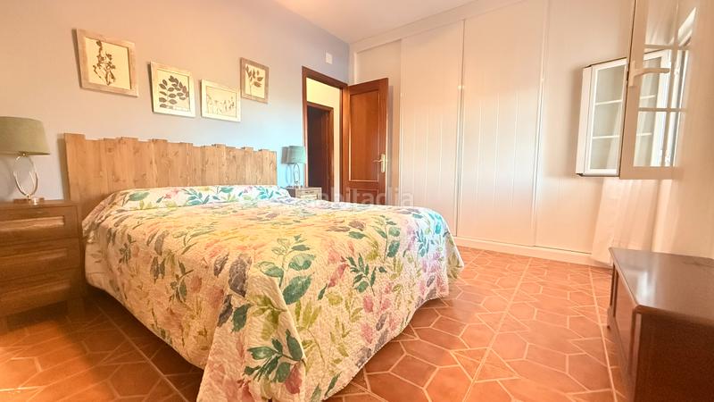 Foto f1c93f44-7dbc-4e53-8610-acaff5fbf974. Casa amb xemeneia calefacció aparcament piscina a Almodóvar del Río