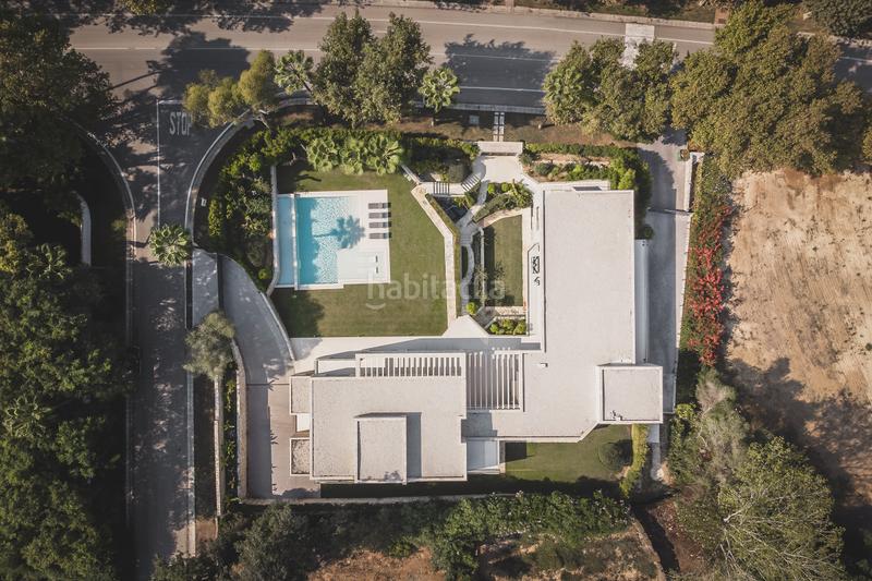 Foto bb213db0-6a0e-4868-8e17-7e3f384aef5d. Casa con camino in Sotogrande costa Sotogrande