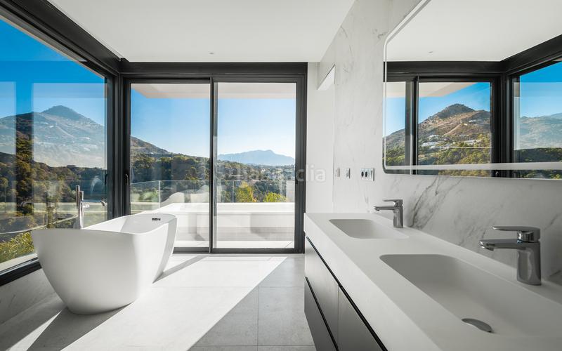 Foto 91e55d6c-4097-4da2-a0d0-d53ebbfb456a. House with heating in Montemayor - Marbella Club Benahavís