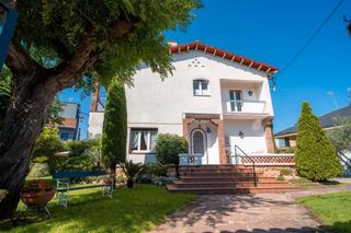Casa en Santa Maria de Palautordera. Casa emblematica con jardín