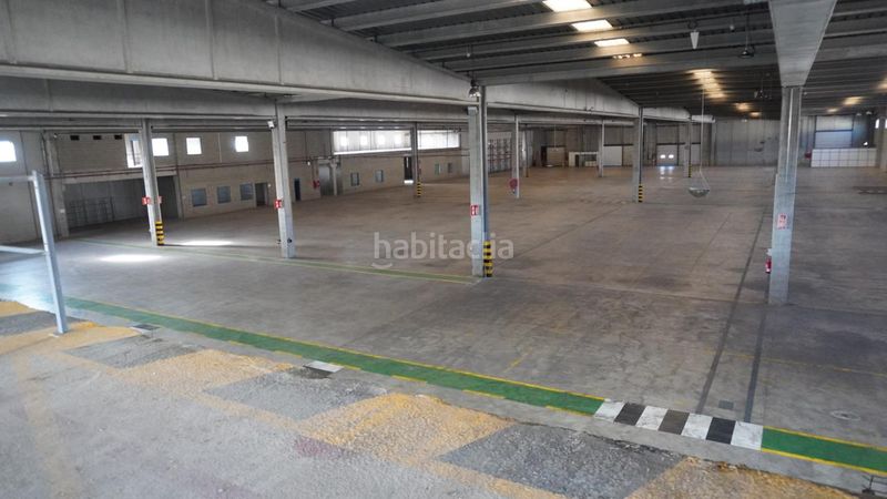 Foto c3379f32-bd52-4394-b311-31a12cc2feeb. Nau industrial a Hostalric