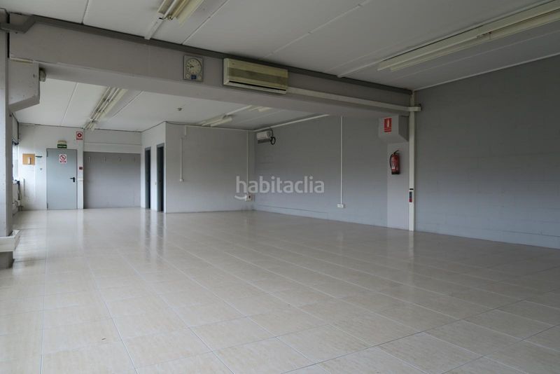 Foto bd20950d-fe04-4888-b9b5-0271c27892c3. Nau industrial a Sant Celoni