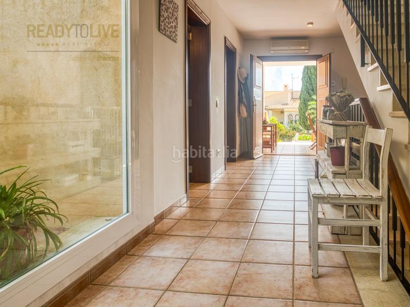 Foto a05c8feb-760d-4a92-bfbe-7c36dee94a94. Casa adossada amb aparcament piscina a port d´Alcúdia-platja dálcúdia Alcúdia