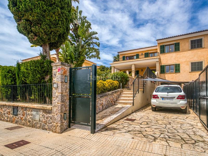 Foto bc608910-ace4-4a72-ad1d-07c26953e08a. Casa adossada amb aparcament piscina a port d´Alcúdia-platja dálcúdia Alcúdia