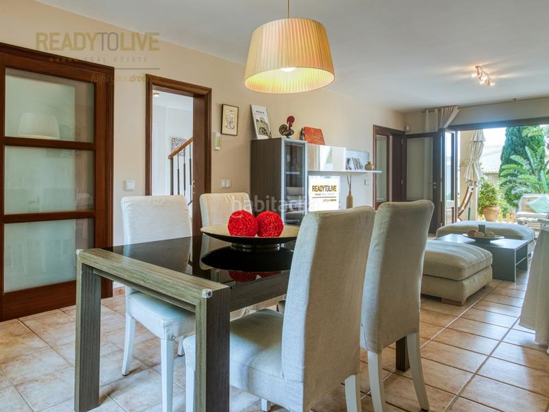 Foto c22bb9f8-0cae-408c-9fb9-37c43d69c9dd. Casa adossada amb aparcament piscina a port d´Alcúdia-platja dálcúdia Alcúdia