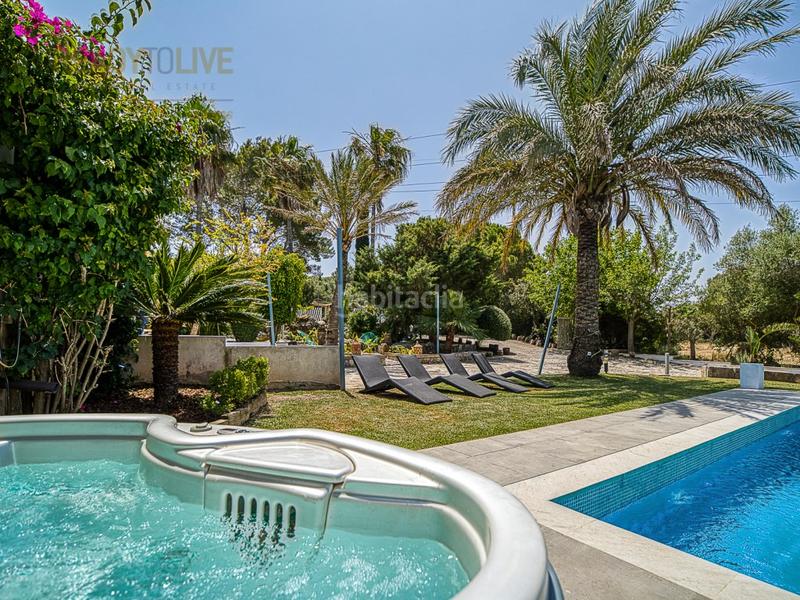 Foto 2f7e5082-8e69-4646-bb91-67798e591766. Casa amb piscina a ciutat d´Alcúdia Alcúdia