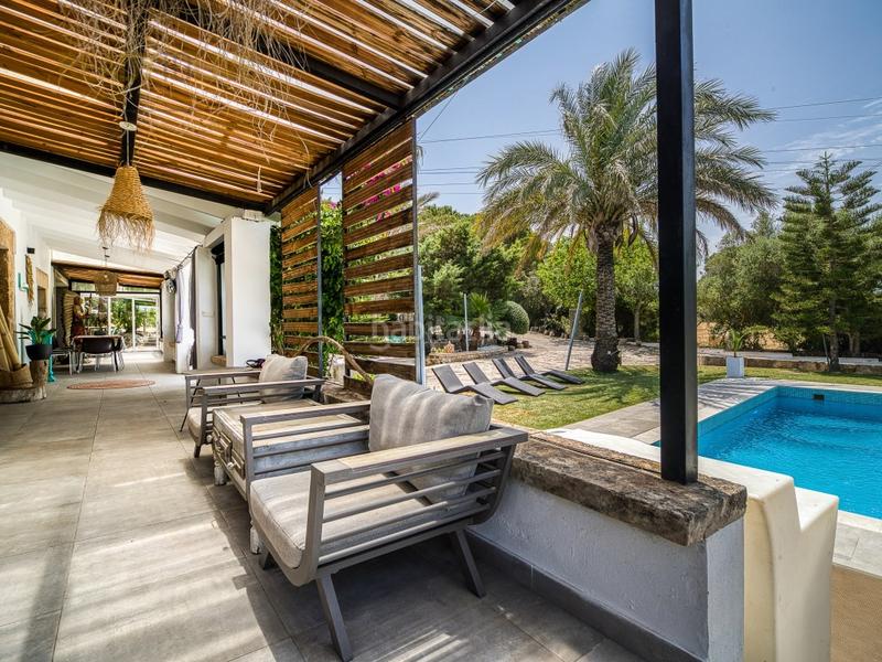 Foto fb9922dd-fdf4-4daf-8842-b7560882e08b. Casa amb piscina a ciutat d´Alcúdia Alcúdia