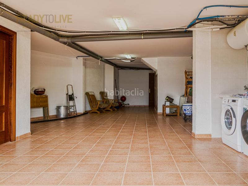 Foto fb5e7640-b05c-4d33-b17f-8a76bd854d4c. Rent house with parking in Búger