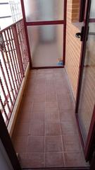 Lloguer Pis  Carrer del pla de sarrió. Piso vacio o amueblado, buen estado ascensor y garaje,