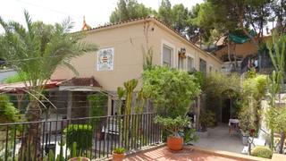 Xalet a Pueblo Español-Coveta Fumá. Chalet zona coveta fuma, cerca de los comercios y calita, de 300