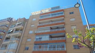 Pis  Carrer sant bartomeu. Piso totalmente reformado, ascensor, soleado, a 25m de la playa